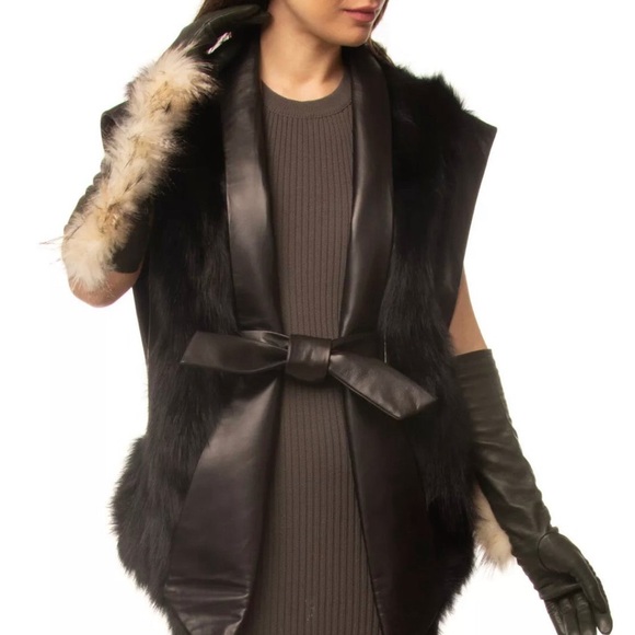 BALMAIN FOX FUR VEST - Picture 2 of 10